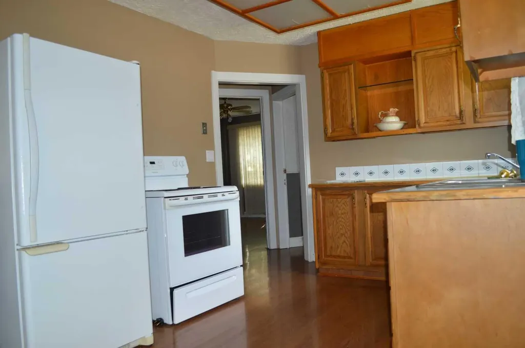 5259 51 Street Lacombe AB T4L1H7