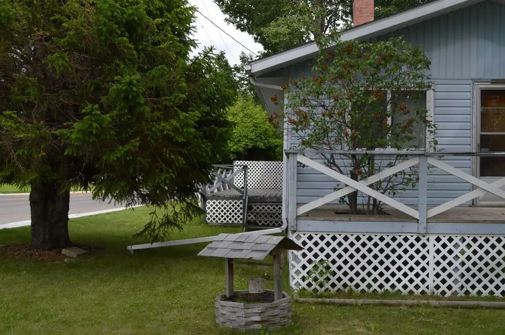 5259 51 Street Lacombe AB T4L1H7