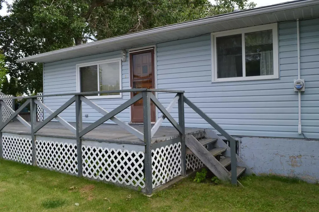 5259 51 Street Lacombe AB T4L1H7