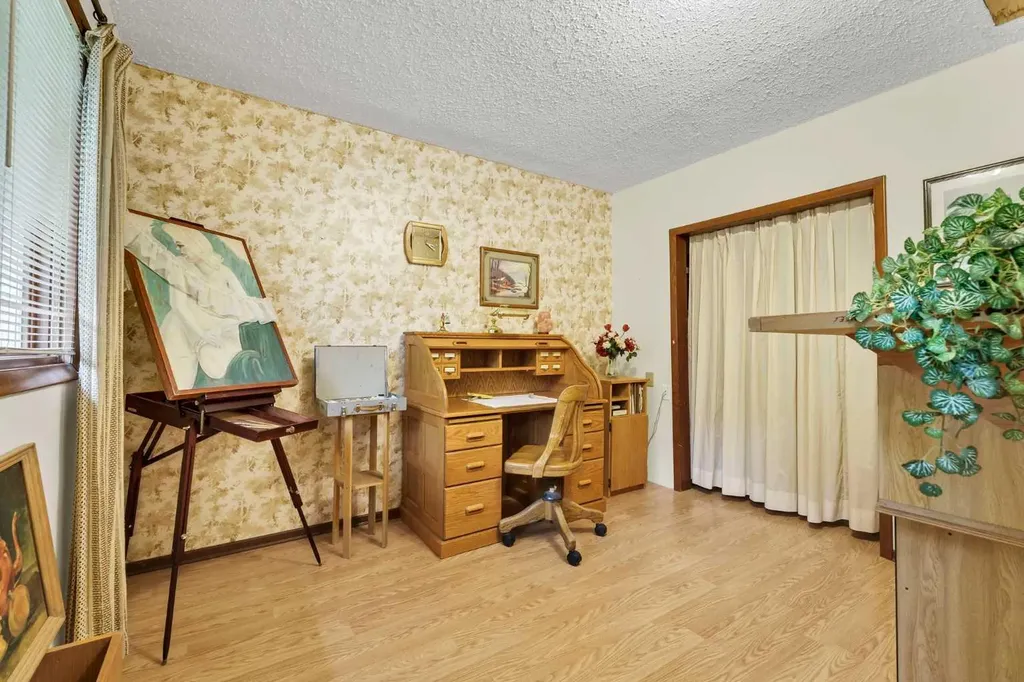 28 Aberdeen Street SE Medicine Hat AB T1A 0P7
