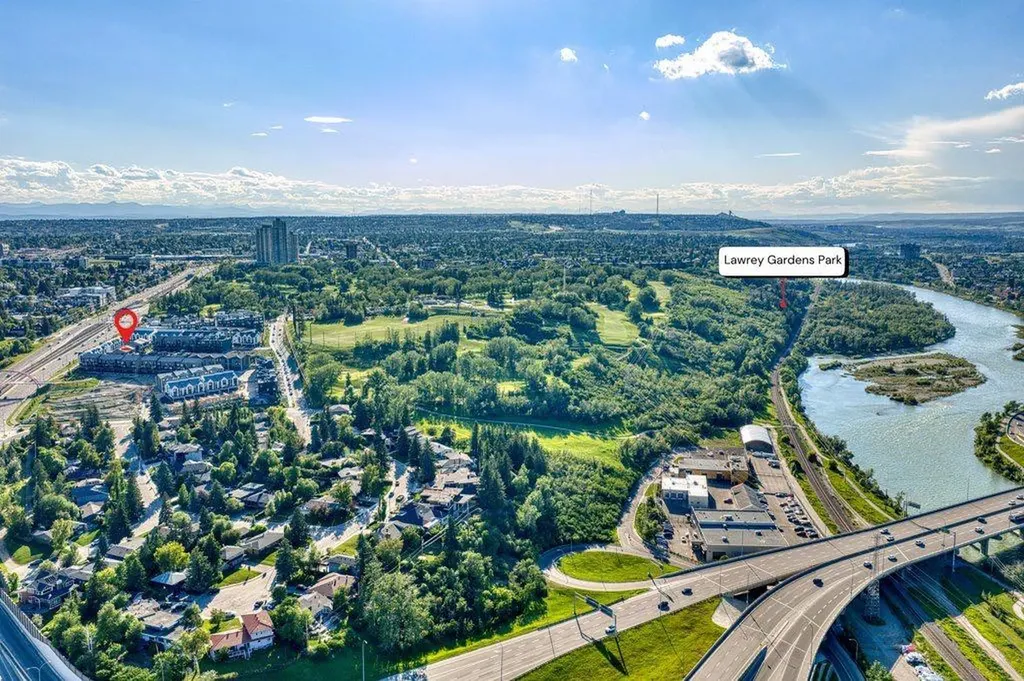 322 Sovereign Common SW Calgary AB T3C 3Y3