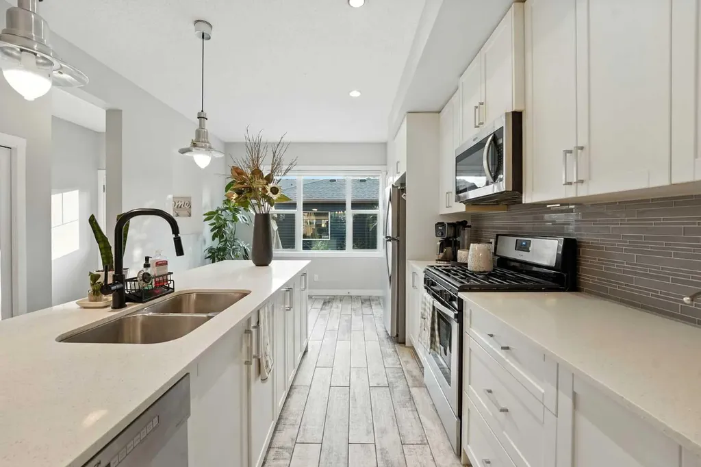 1318 Legacy Circle SE Calgary AB T2X3C9