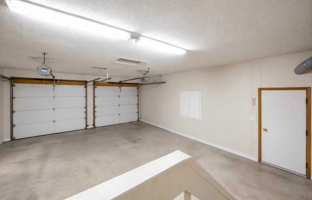 10 Redwood Place SE Medicine Hat AB T1B 4A1