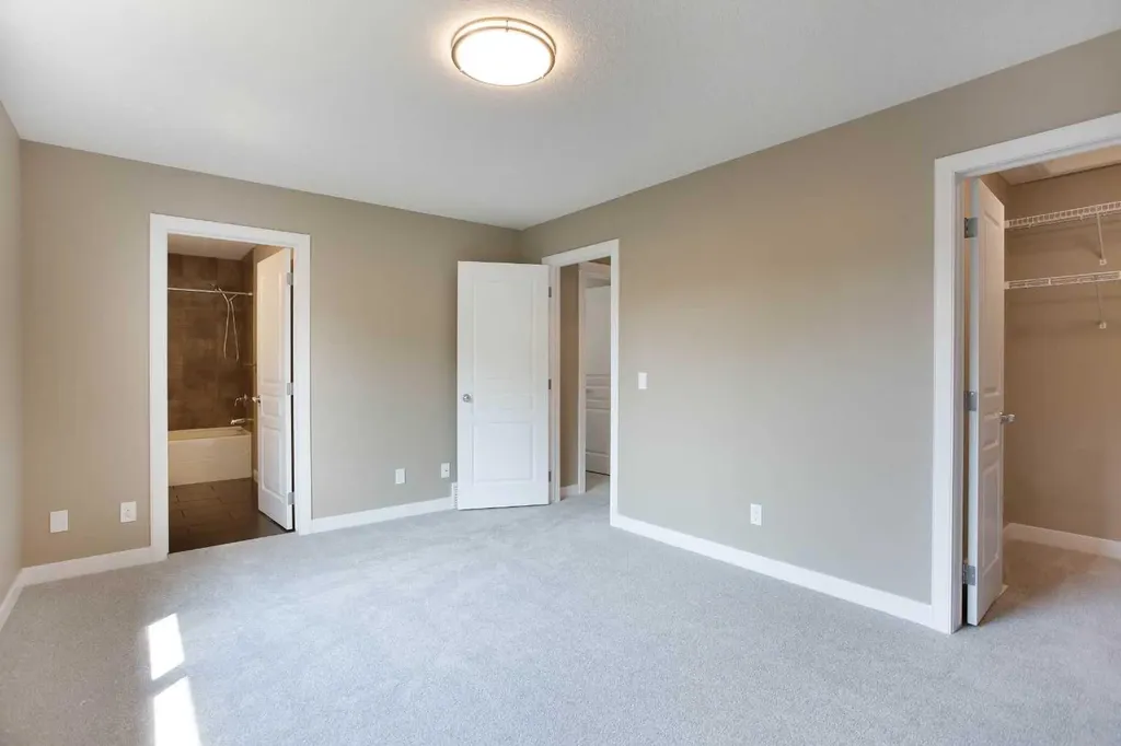 714 Auburn Bay Heights SE Calgary AB T3M 1K9