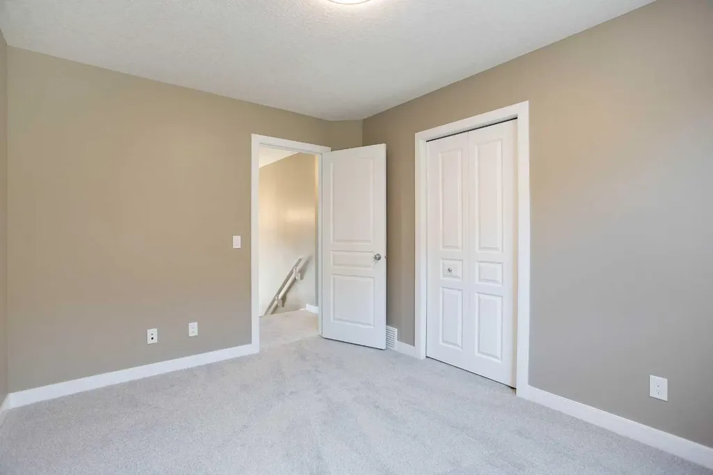 714 Auburn Bay Heights SE Calgary AB T3M 1K9