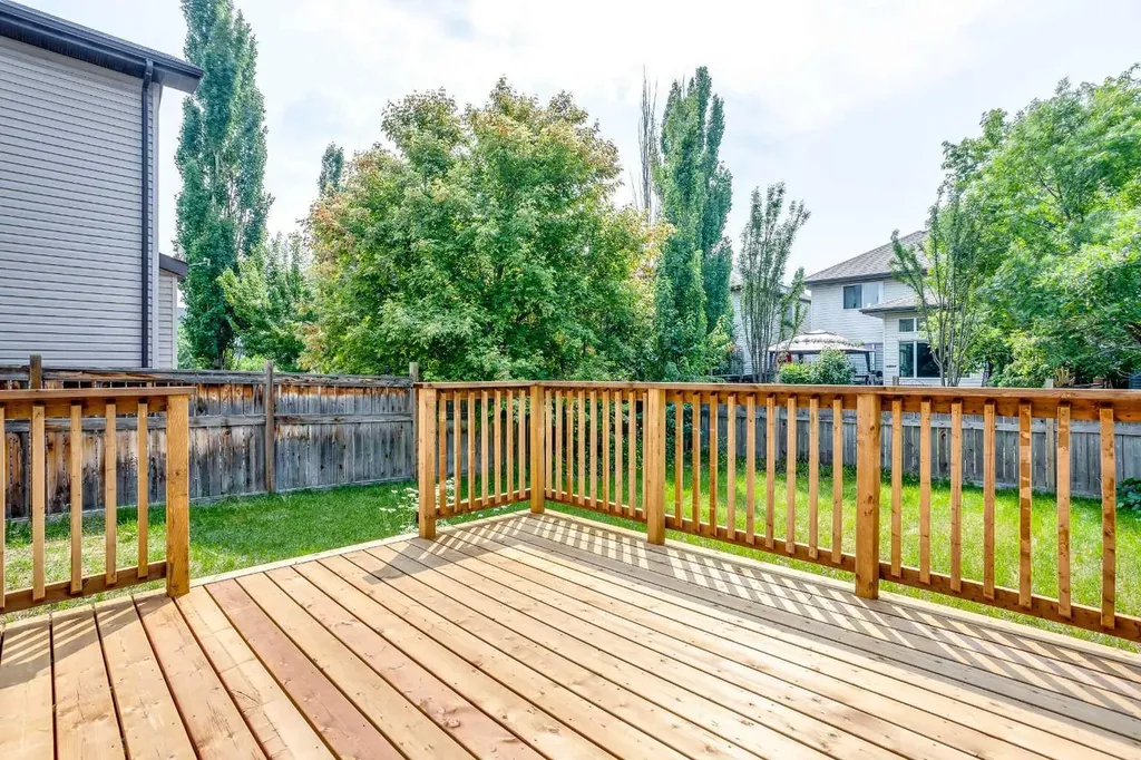714 Auburn Bay Heights SE Calgary AB T3M 1K9