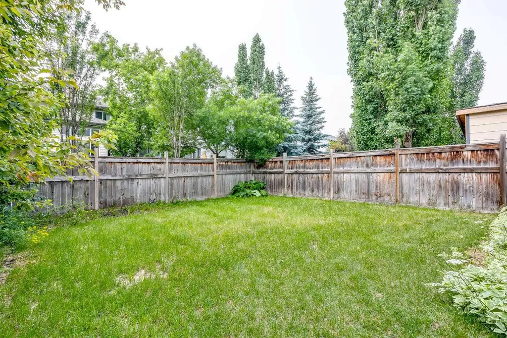714 Auburn Bay Heights SE Calgary AB T3M 1K9