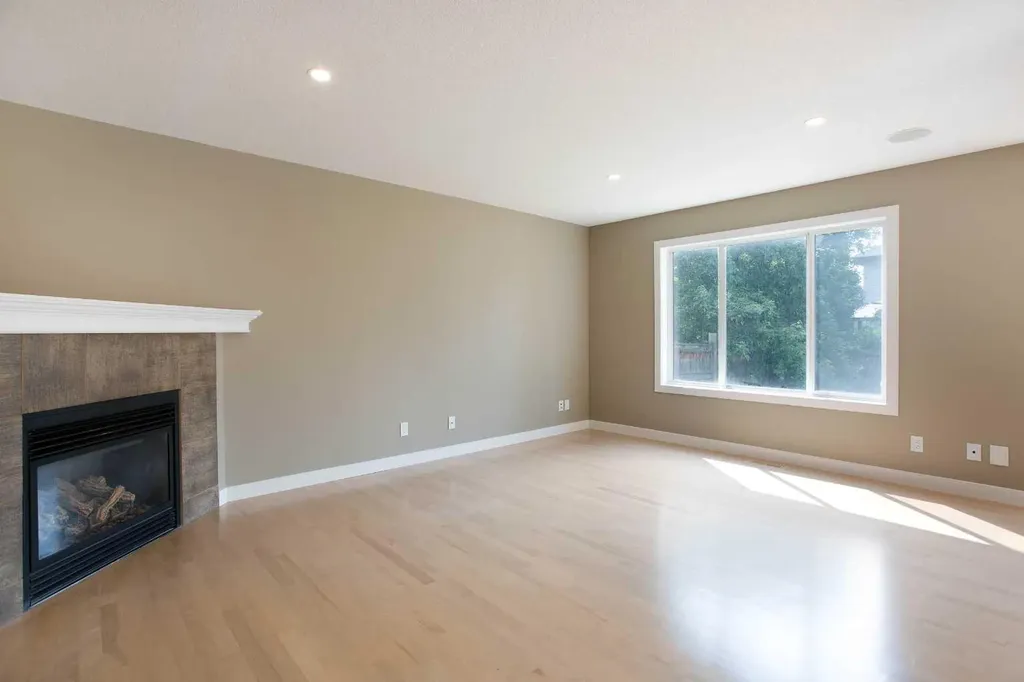714 Auburn Bay Heights SE Calgary AB T3M 1K9