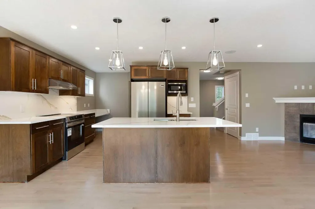 714 Auburn Bay Heights SE Calgary AB T3M 1K9