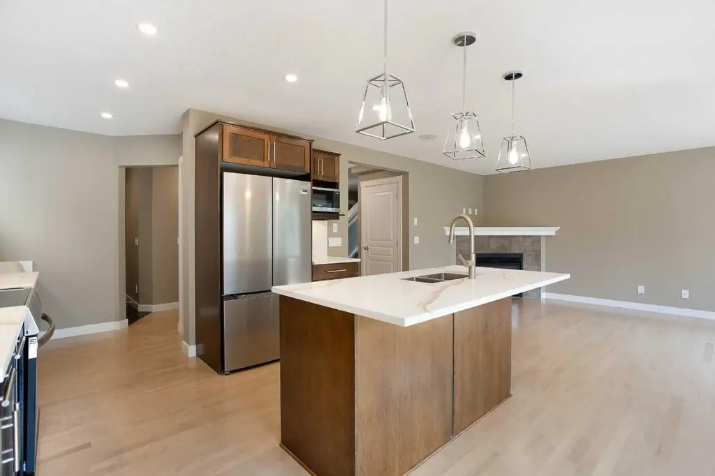 714 Auburn Bay Heights SE Calgary AB T3M 1K9