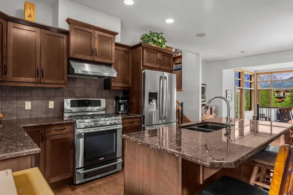 101 Armstrong Place Canmore AB T1W 3M2