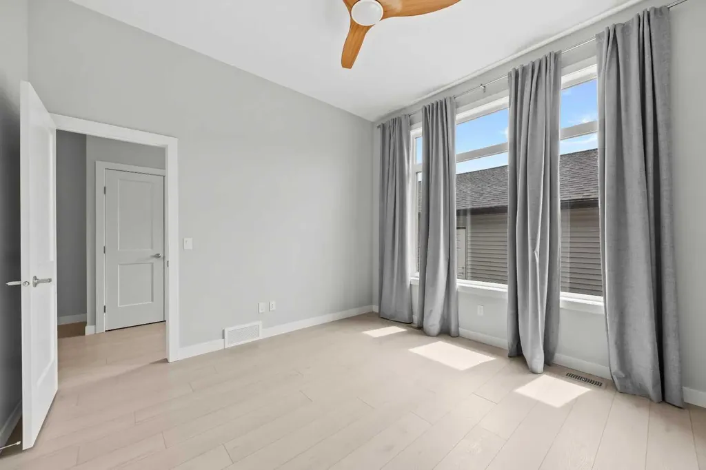 108 Wolf Crescent Okotoks AB T1S 5X1
