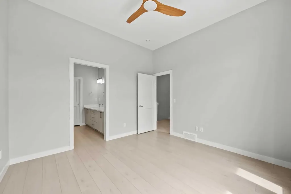 108 Wolf Crescent Okotoks AB T1S 5X1