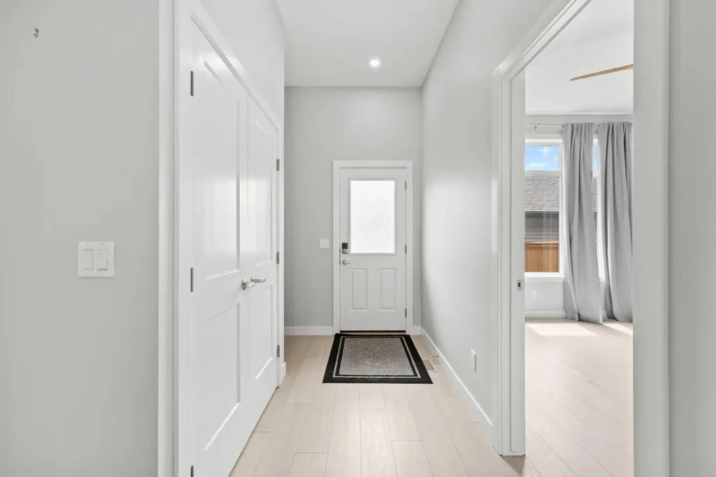 108 Wolf Crescent Okotoks AB T1S 5X1