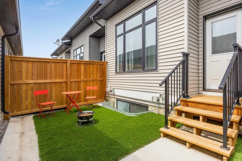 108 Wolf Crescent Okotoks AB T1S 5X1