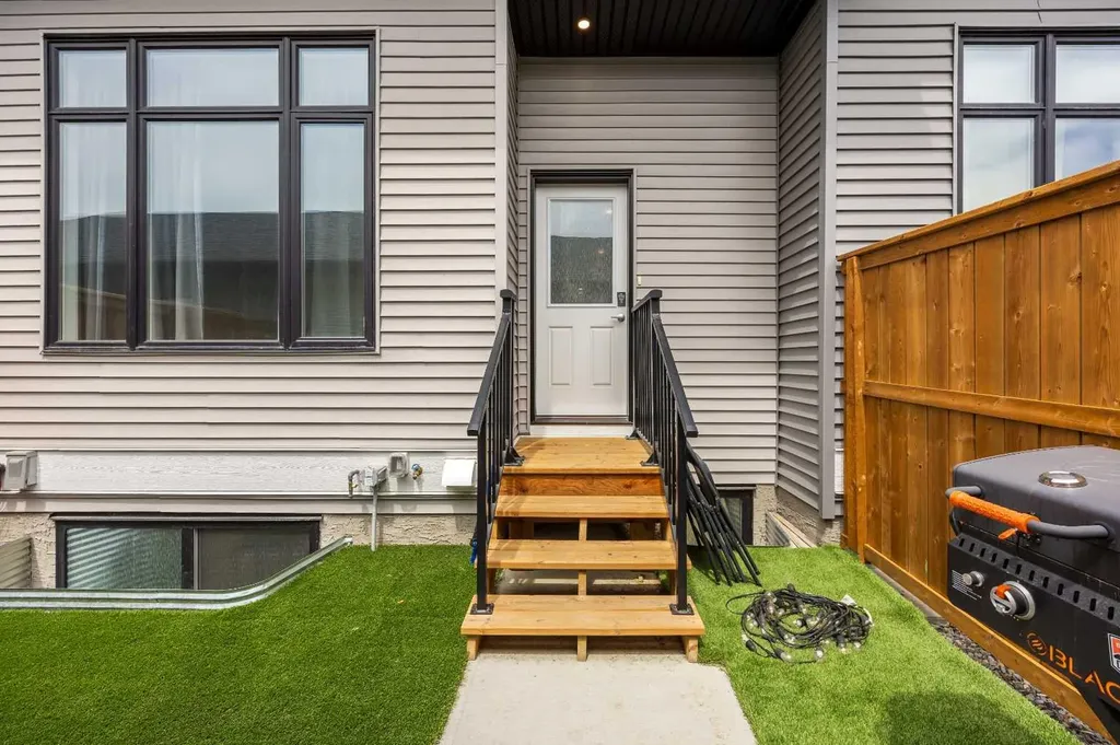 108 Wolf Crescent Okotoks AB T1S 5X1