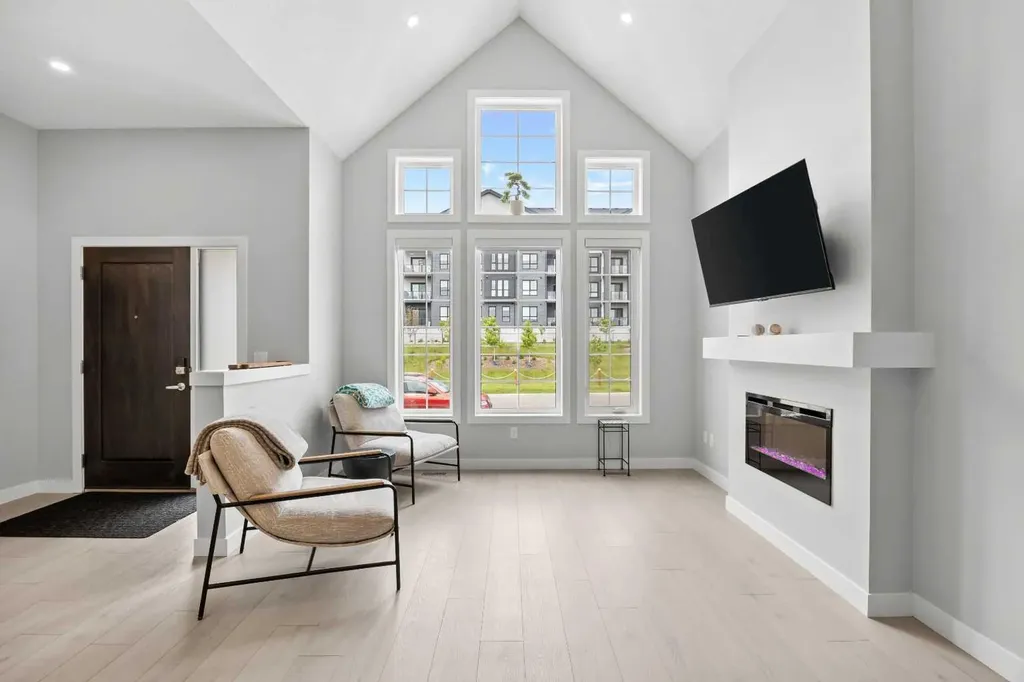 108 Wolf Crescent Okotoks AB T1S 5X1