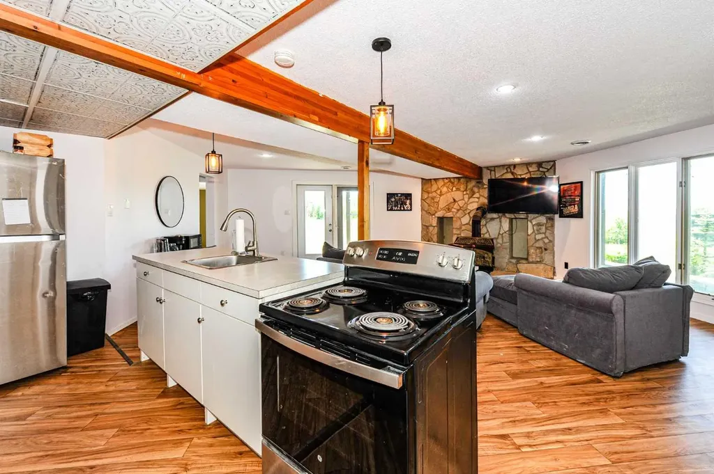 48012 195 Range Rural Camrose County AB T4V 2N1