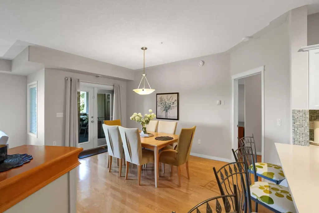 60 Sierra Morena Landing SW Calgary AB T3H 5H1