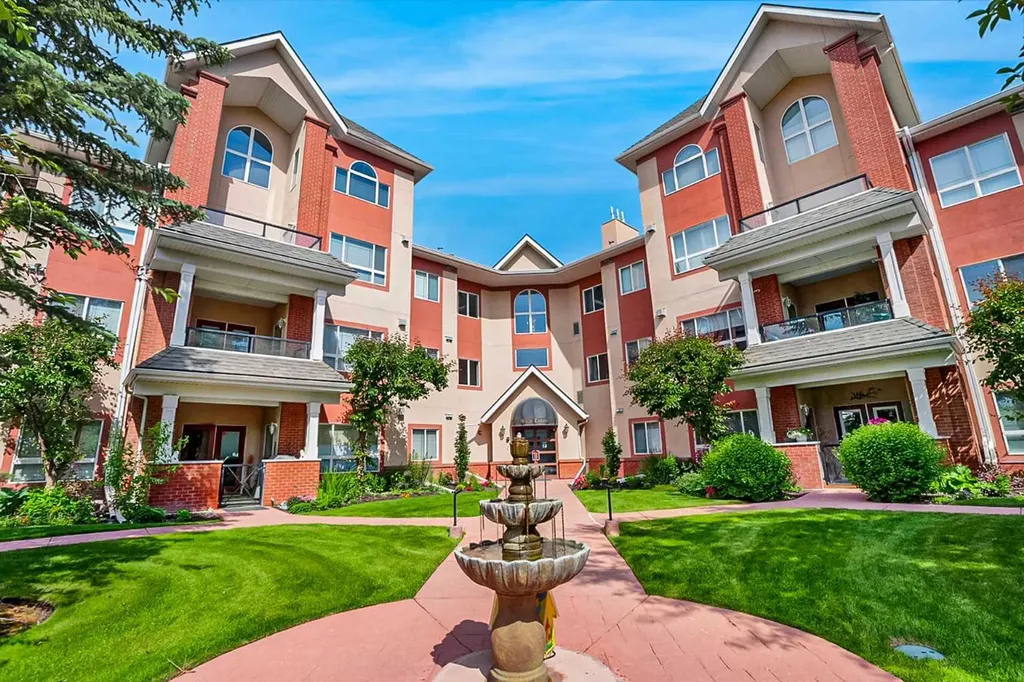 60 Sierra Morena Landing SW Calgary AB T3H 5H1