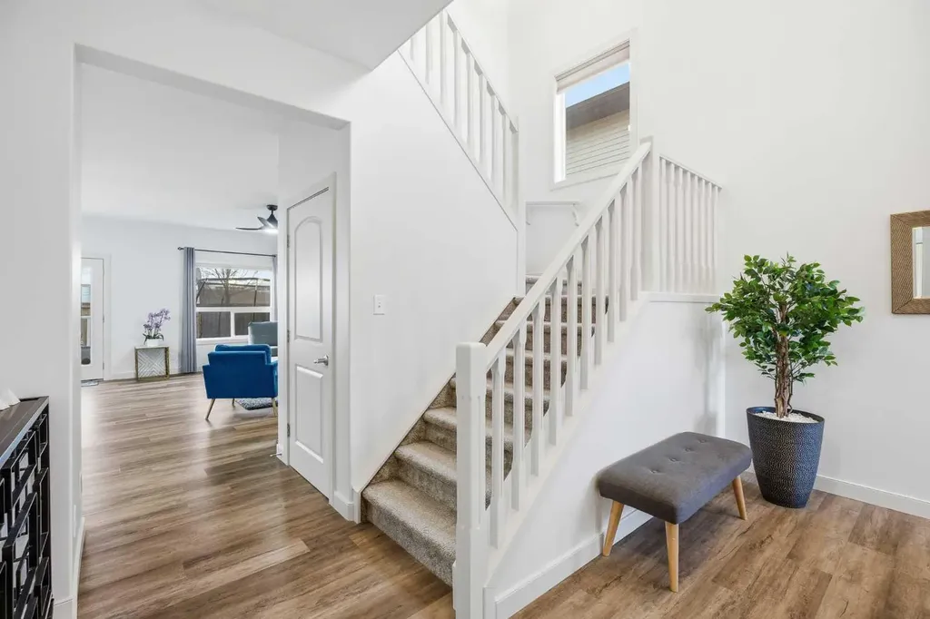 107 Everwoods Park SW Calgary AB T2Y 0G3