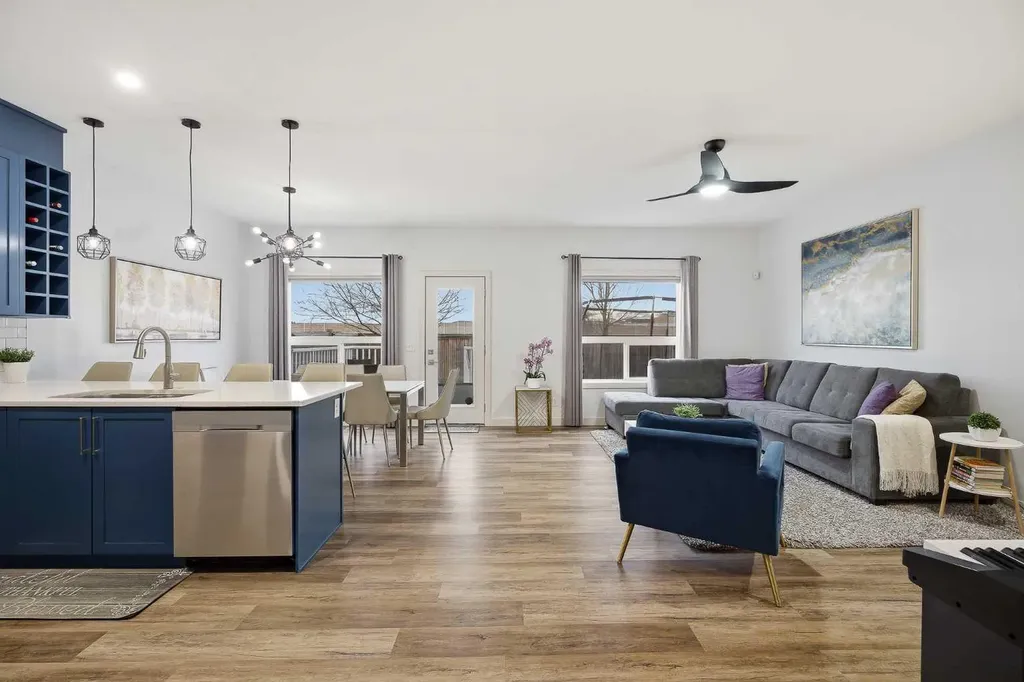 107 Everwoods Park SW Calgary AB T2Y 0G3