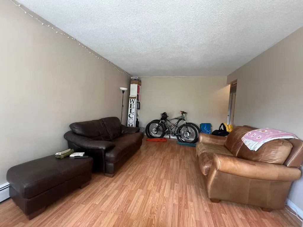 414 41 Street Edson AB T7E 1Z9
