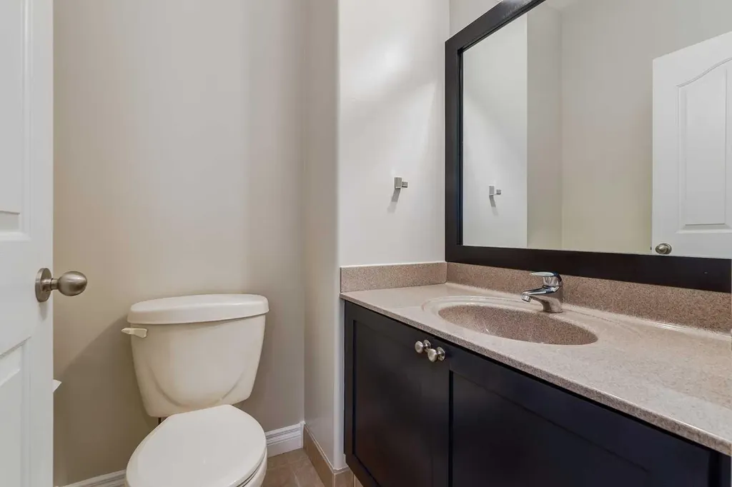 310 8 Avenue NE Calgary AB T2E 0P9