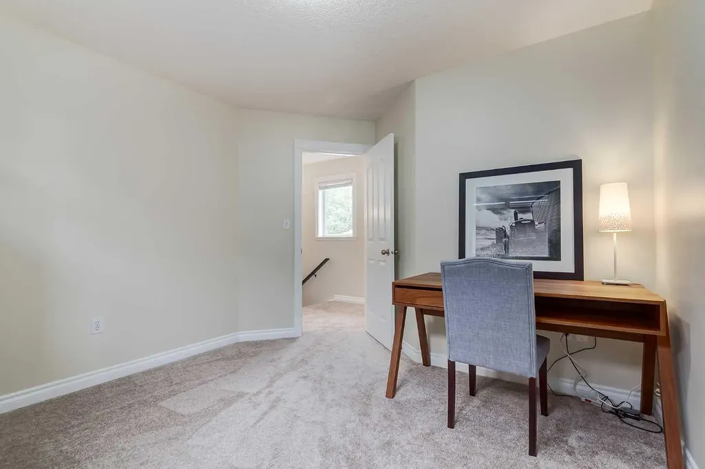310 8 Avenue NE Calgary AB T2E 0P9