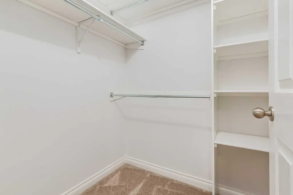 310 8 Avenue NE Calgary AB T2E 0P9