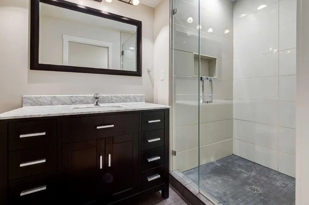 310 8 Avenue NE Calgary AB T2E 0P9