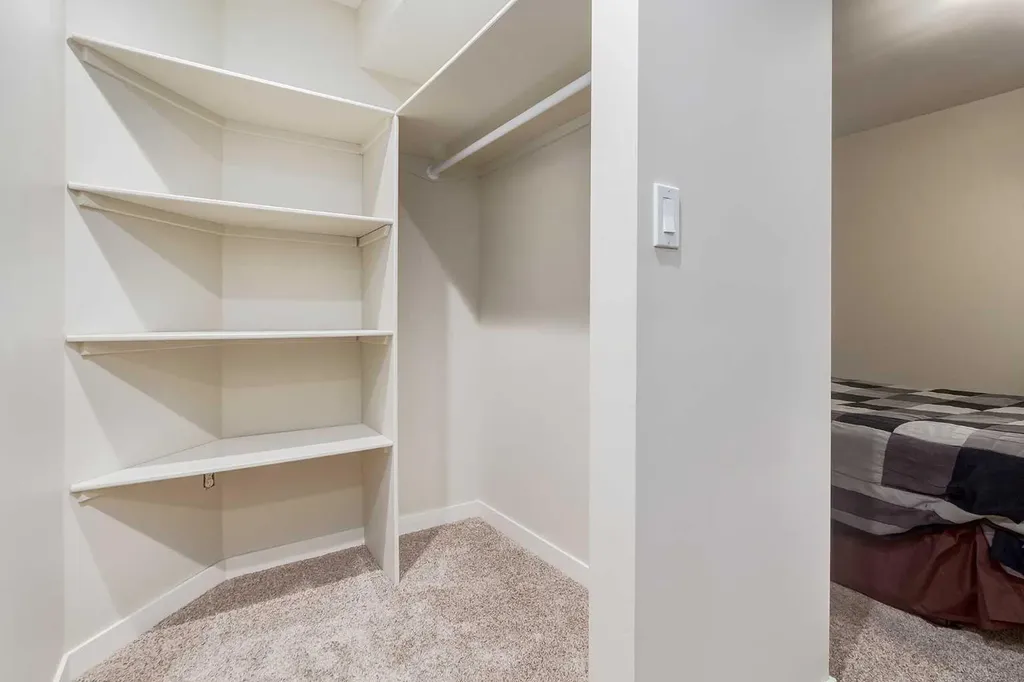 310 8 Avenue NE Calgary AB T2E 0P9