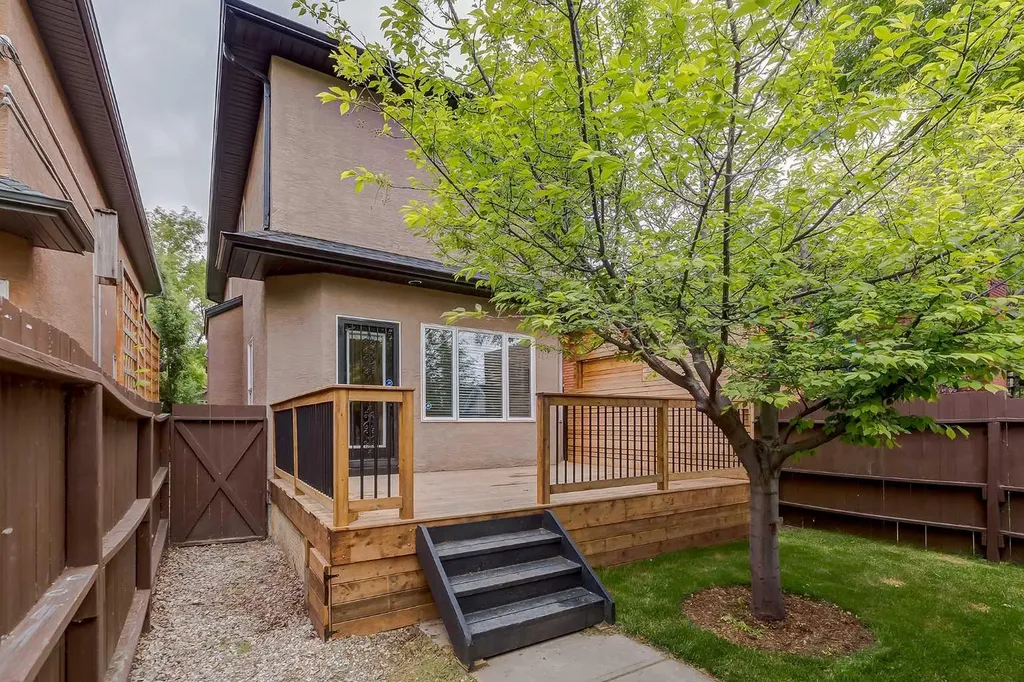 310 8 Avenue NE Calgary AB T2E 0P9