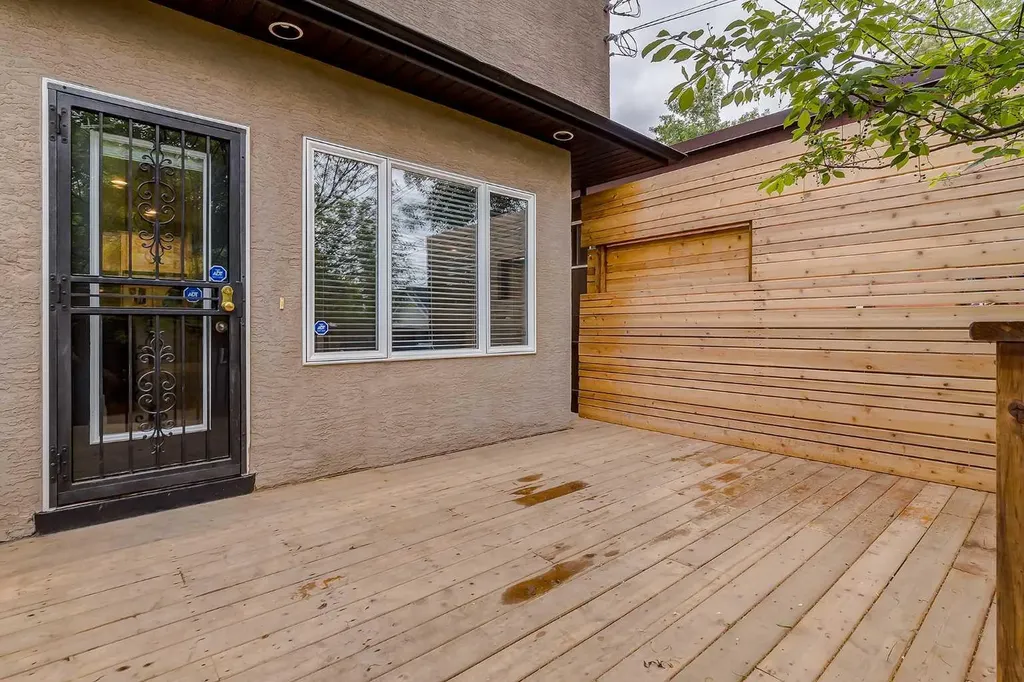 310 8 Avenue NE Calgary AB T2E 0P9