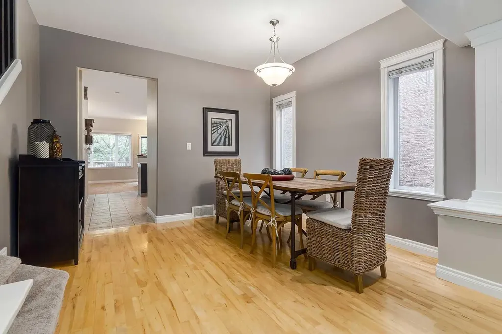 310 8 Avenue NE Calgary AB T2E 0P9