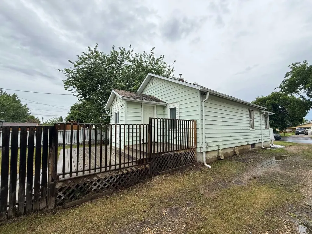 4911 53 Avenue Grimshaw AB T0H 1M0