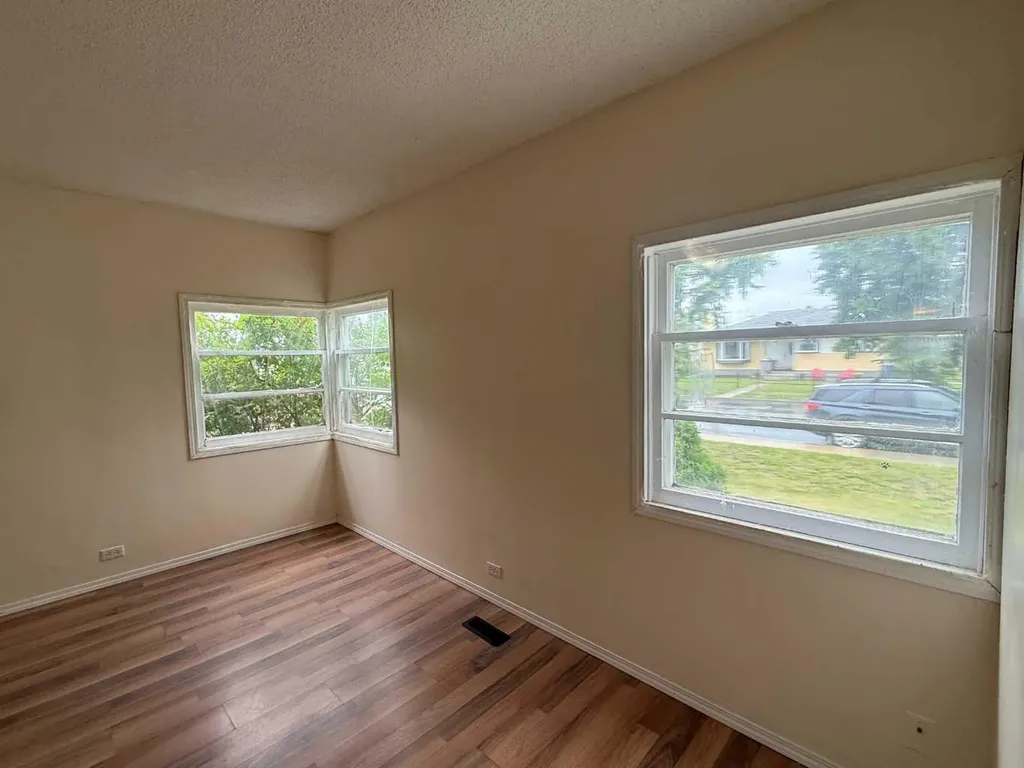4911 53 Avenue Grimshaw AB T0H 1M0