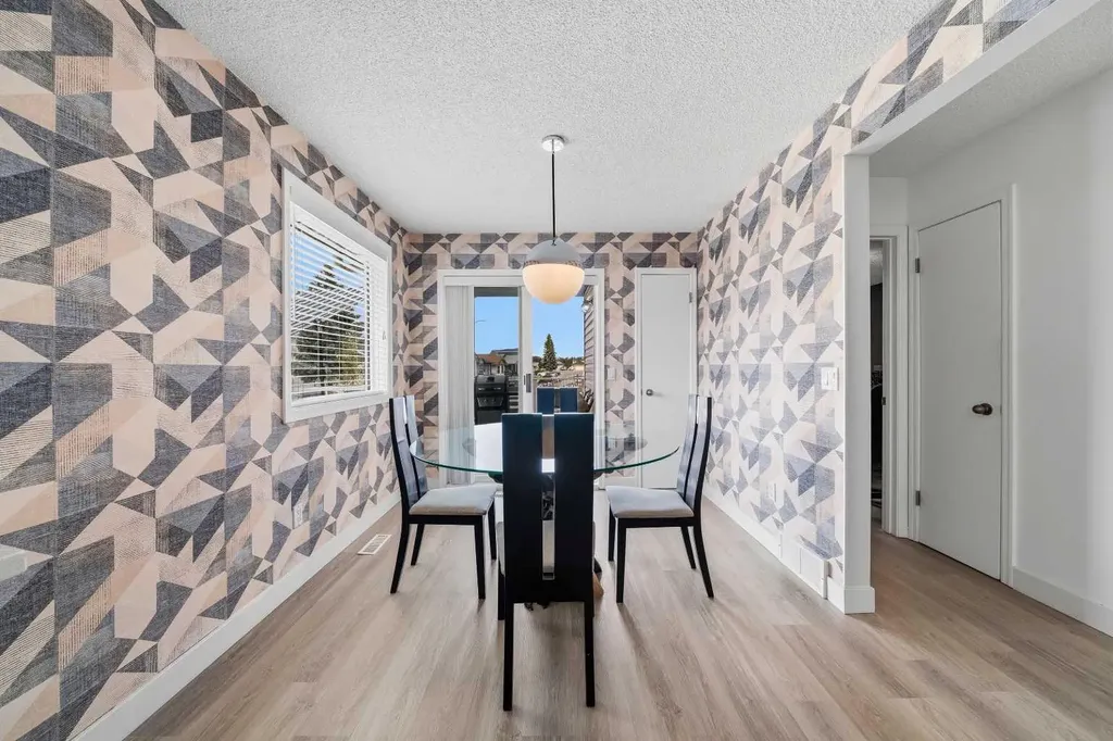 119 Applemont Close SE Calgary AB T2A 7S3