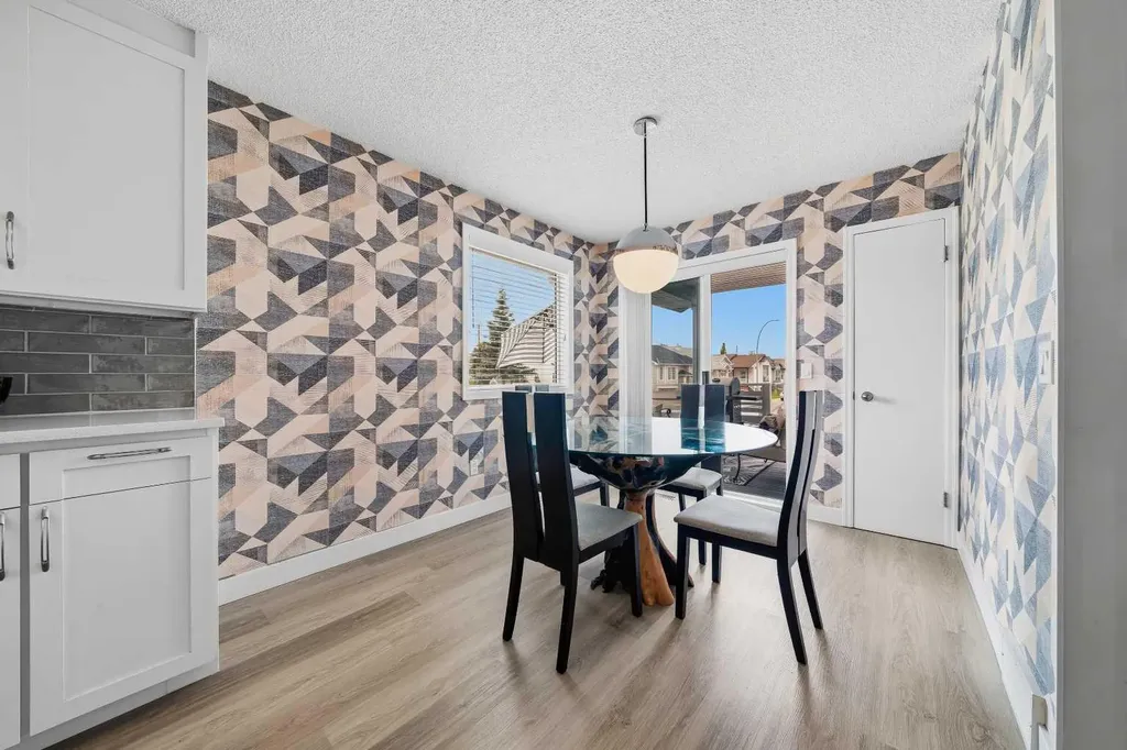 119 Applemont Close SE Calgary AB T2A 7S3