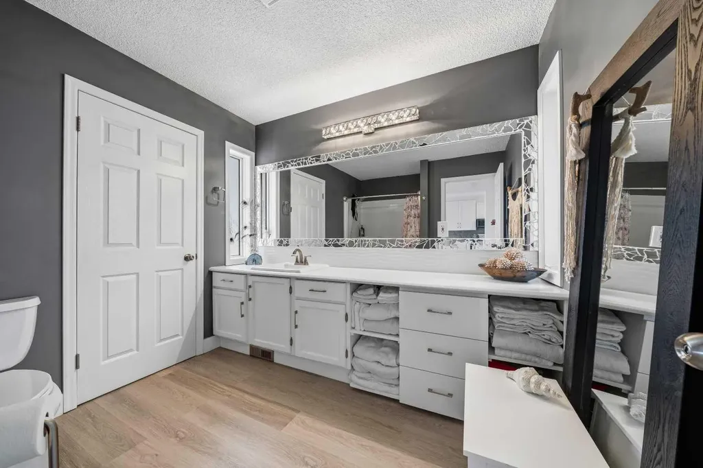 119 Applemont Close SE Calgary AB T2A 7S3