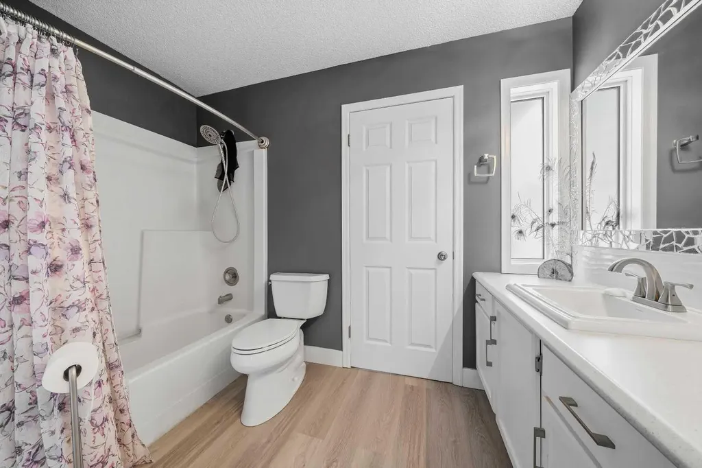 119 Applemont Close SE Calgary AB T2A 7S3