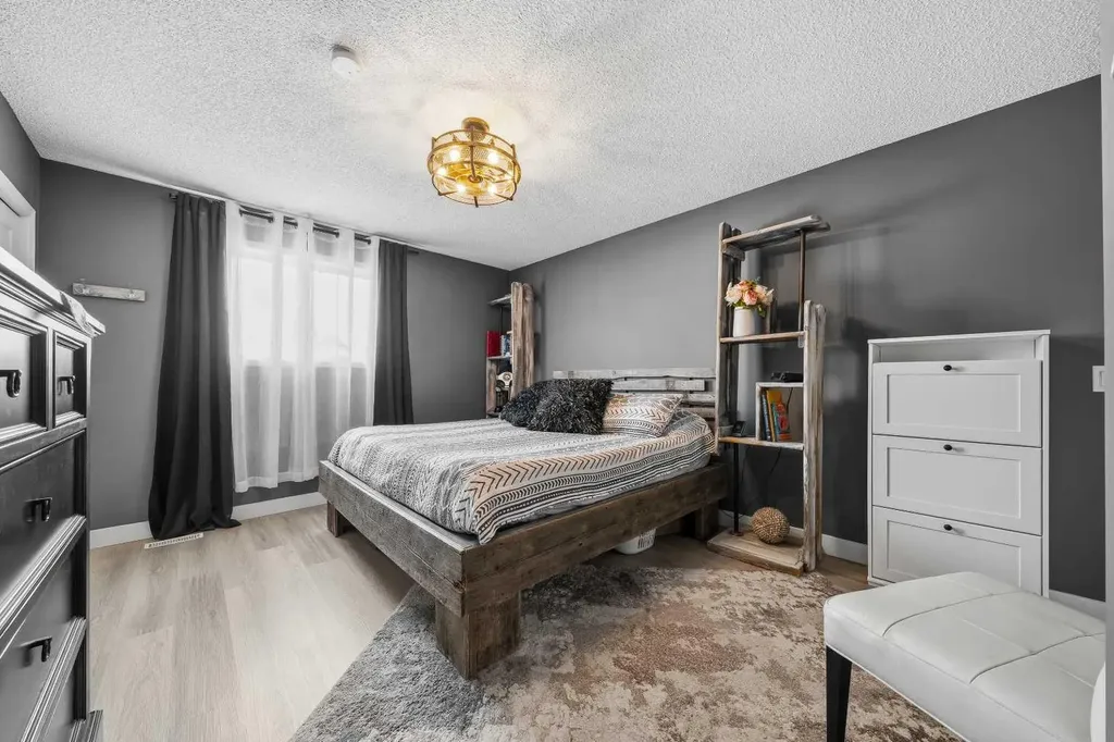 119 Applemont Close SE Calgary AB T2A 7S3