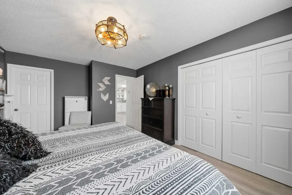 119 Applemont Close SE Calgary AB T2A 7S3