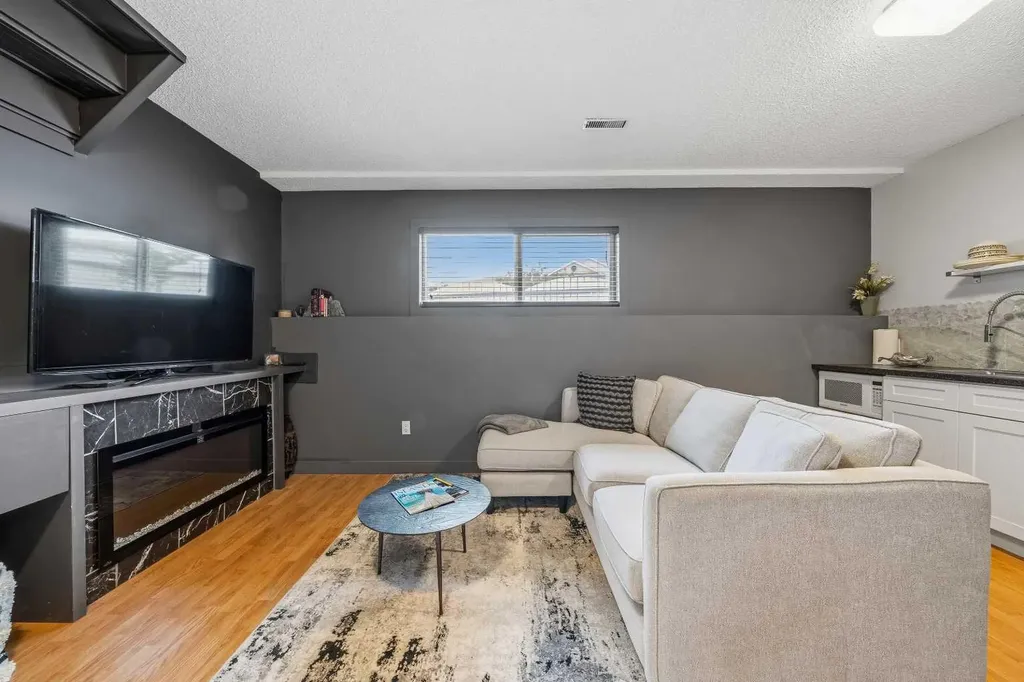 119 Applemont Close SE Calgary AB T2A 7S3
