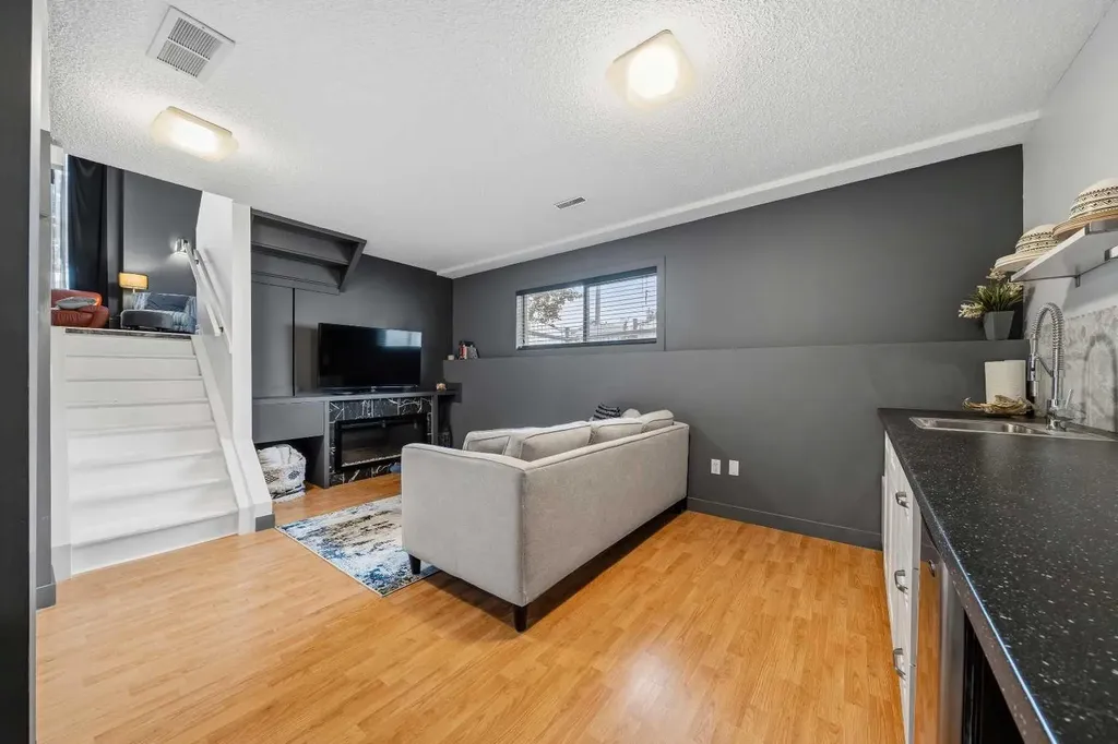 119 Applemont Close SE Calgary AB T2A 7S3