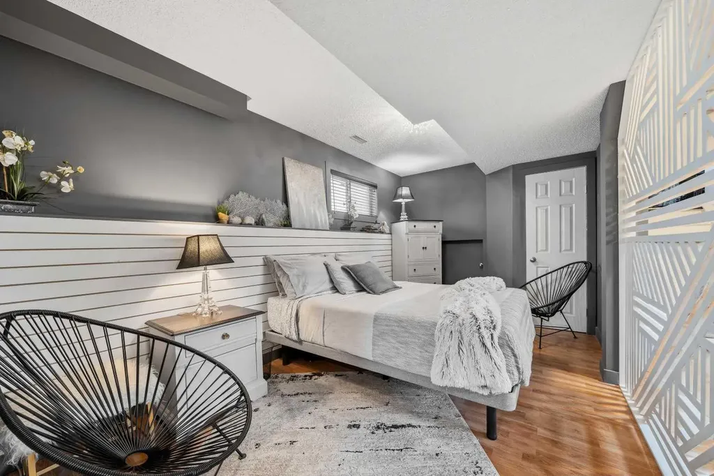119 Applemont Close SE Calgary AB T2A 7S3