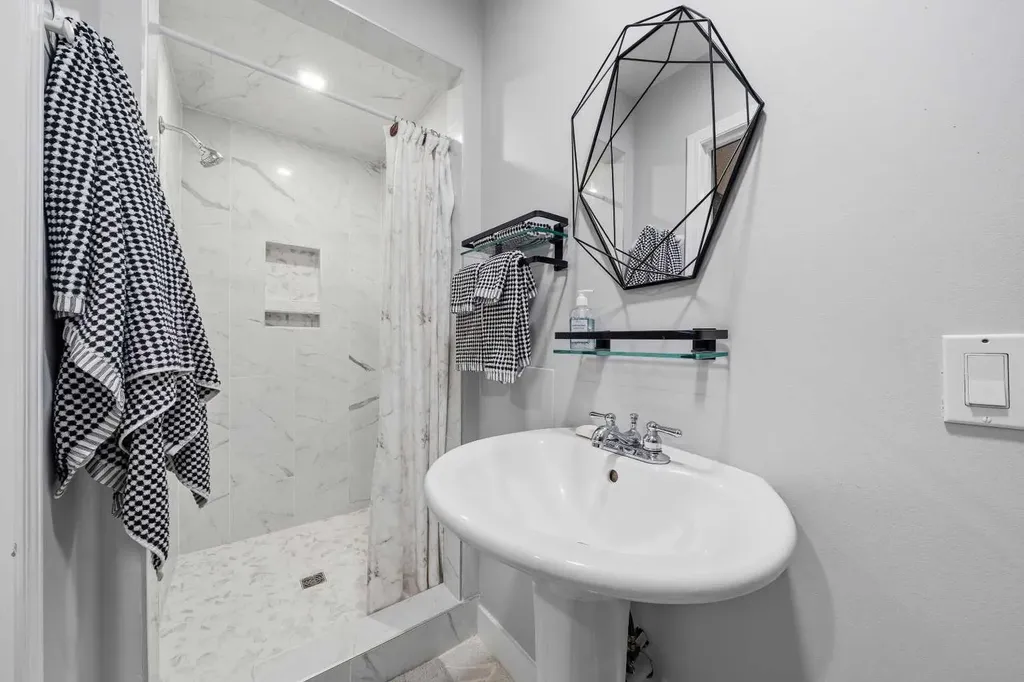 119 Applemont Close SE Calgary AB T2A 7S3