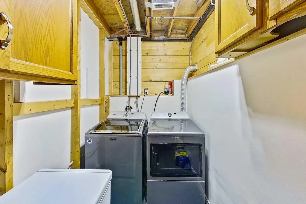 119 Applemont Close SE Calgary AB T2A 7S3