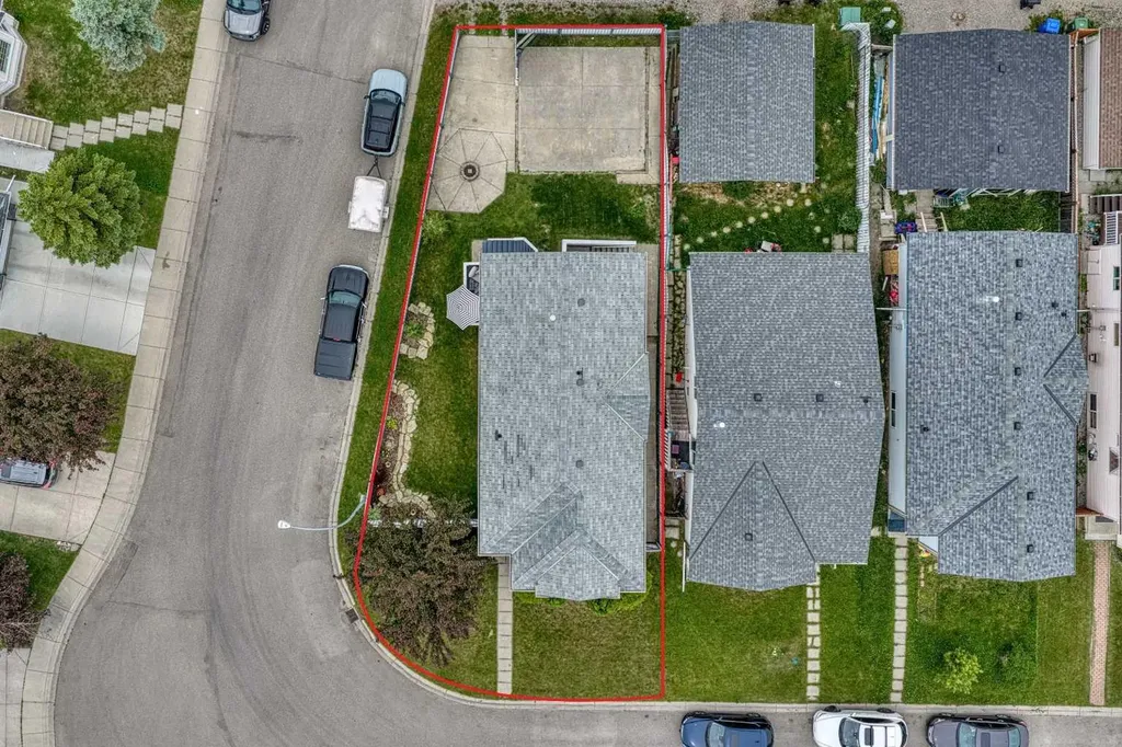 119 Applemont Close SE Calgary AB T2A 7S3