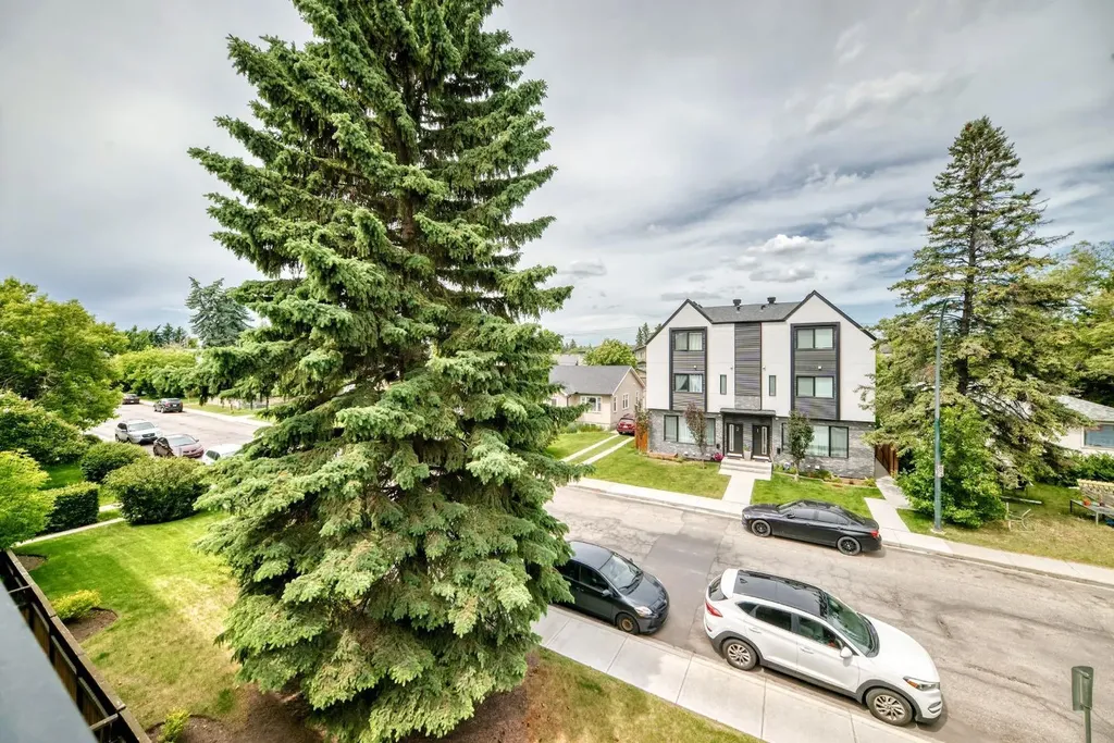 1301 17 Avenue NW Calgary AB T2M 0R2